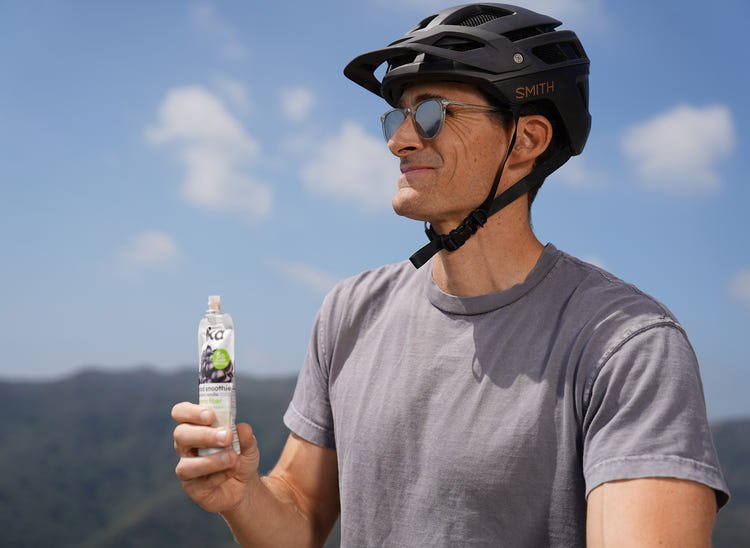 Ditch the dry bar and sticky goo for a light and refreshing smoothie on your next run, hike or bike ride.